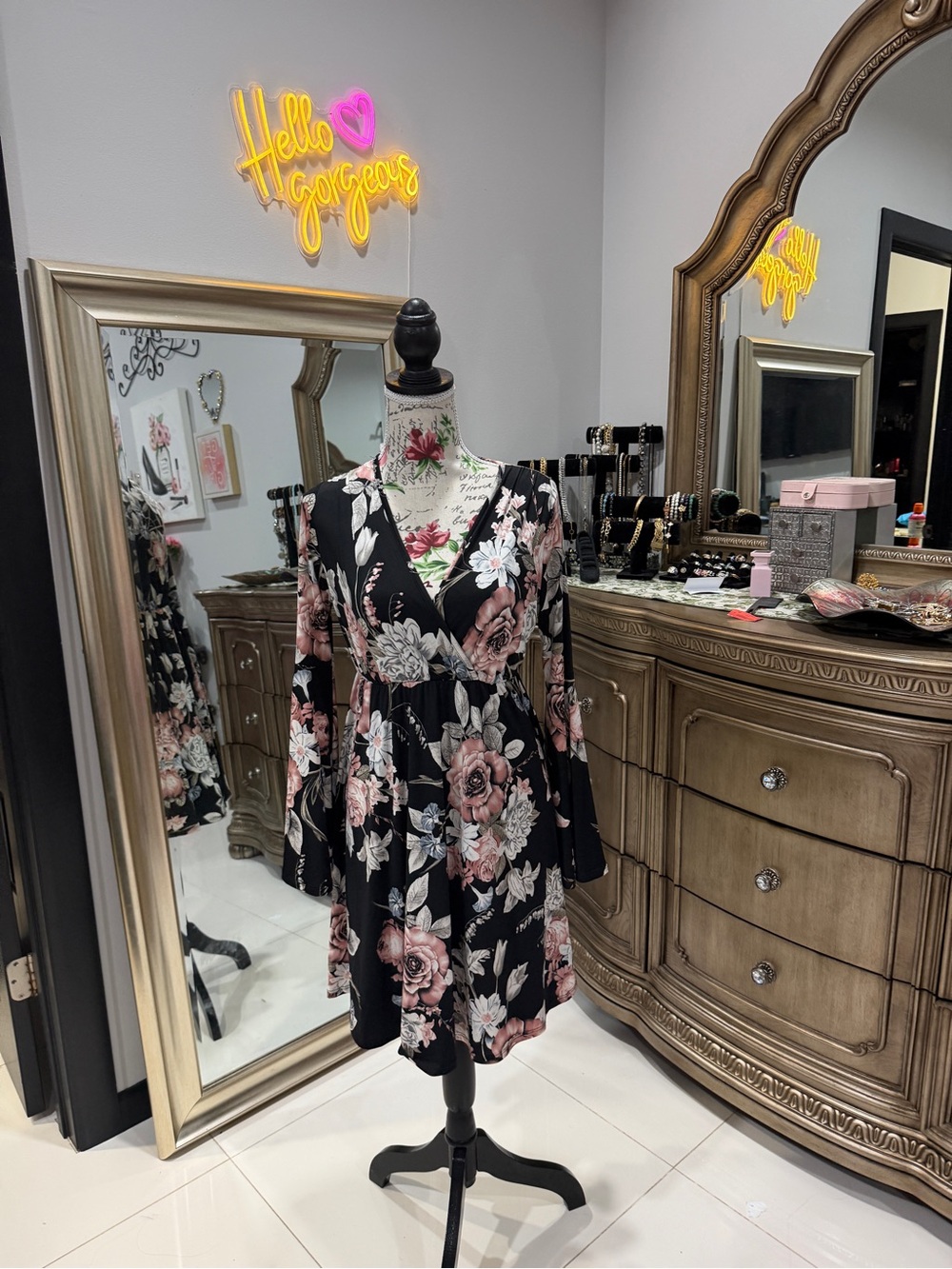 Subcategory Prediction - Picture 3 of 16